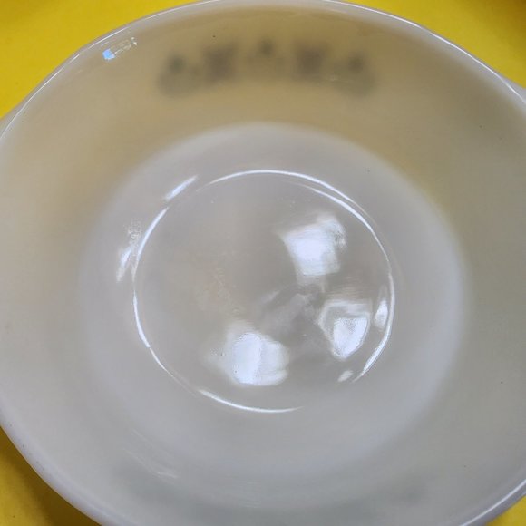 Fire King "Meadow Green" 1- 1/2qt. Round Casserole with Glass Lid Anchor Hocking - Picture 9 of 16